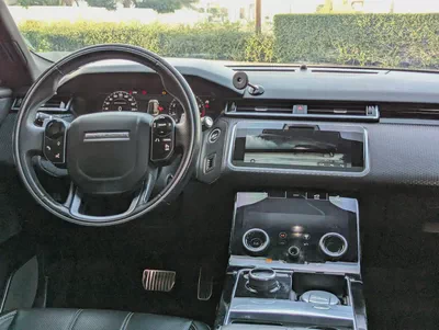 LAND ROVER RANGE ROVER VELAR 2020 R-DYNAMIC SE GCC IN EXCELLENT CONDITION-11