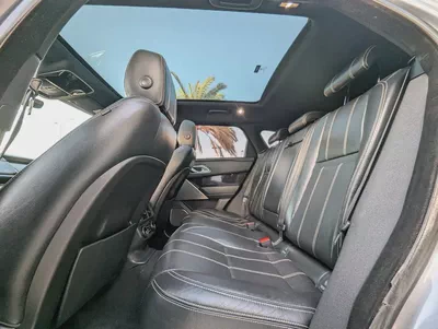 LAND ROVER RANGE ROVER VELAR 2020 R-DYNAMIC SE GCC IN EXCELLENT CONDITION-4