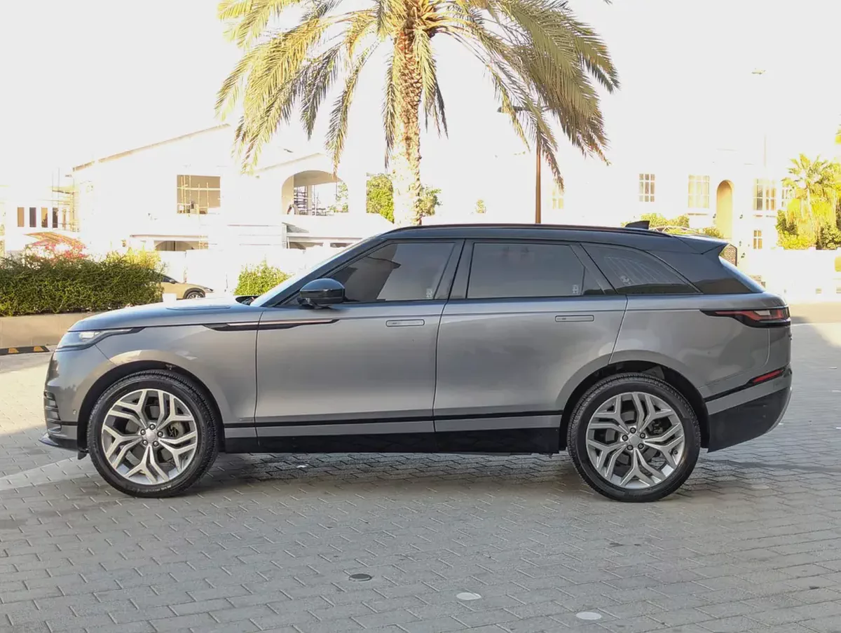 LAND ROVER RANGE ROVER VELAR 2020 R-DYNAMIC SE GCC IN EXCELLENT CONDITION-15-15