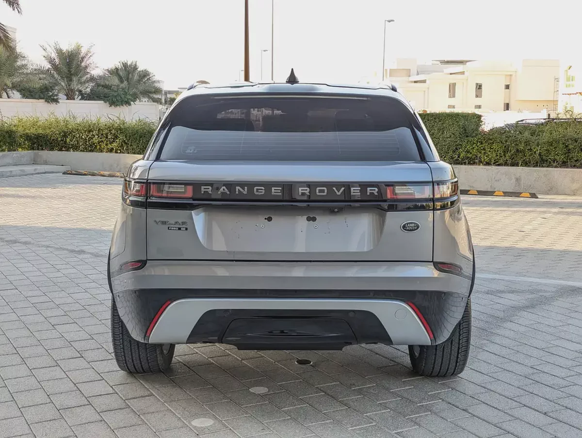 LAND ROVER RANGE ROVER VELAR 2020 R-DYNAMIC SE GCC IN EXCELLENT CONDITION-17-17