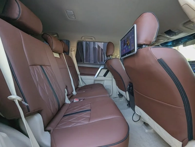 TOYOTA PRADO 2019 V4 2.7L GCC SPECIFICATION IN EXCELLENT CONDITION-12
