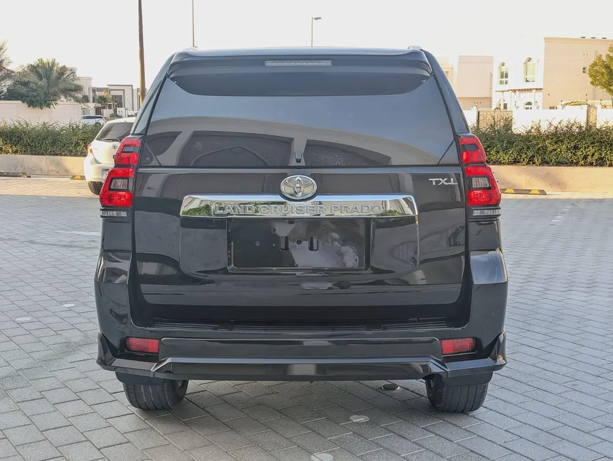 TOYOTA PRADO 2019 V4 2.7L GCC SPECIFICATION IN EXCELLENT CONDITION