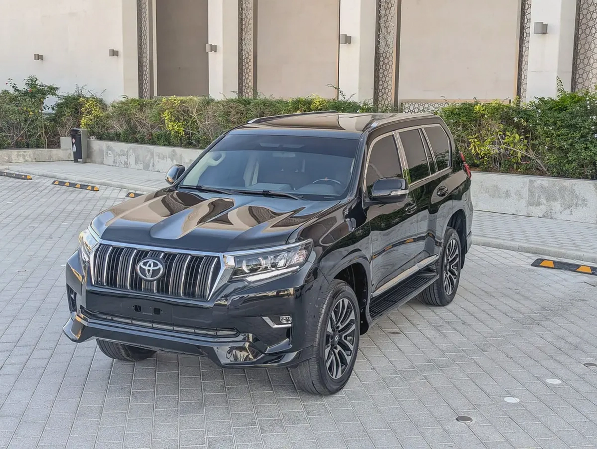 TOYOTA PRADO 2019 V4 2.7L GCC SPECIFICATION IN EXCELLENT CONDITION