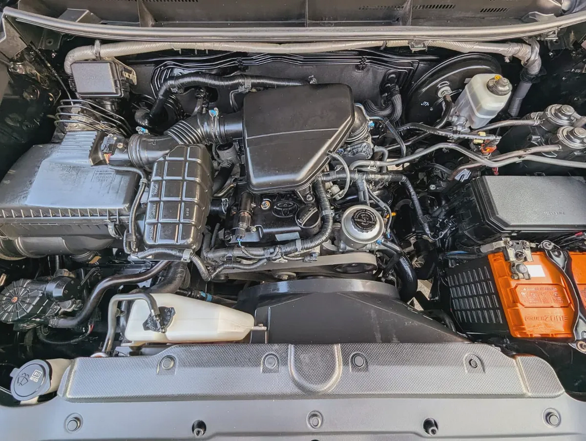 TOYOTA PRADO 2019 V4 2.7L GCC SPECIFICATION IN EXCELLENT CONDITION