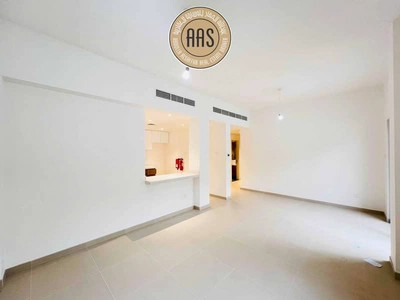Luxury Living ☆ Green Lush Community ☆ 1 Month Free ☆ Ready to Move Spacious 2Bedrooms Unit-8