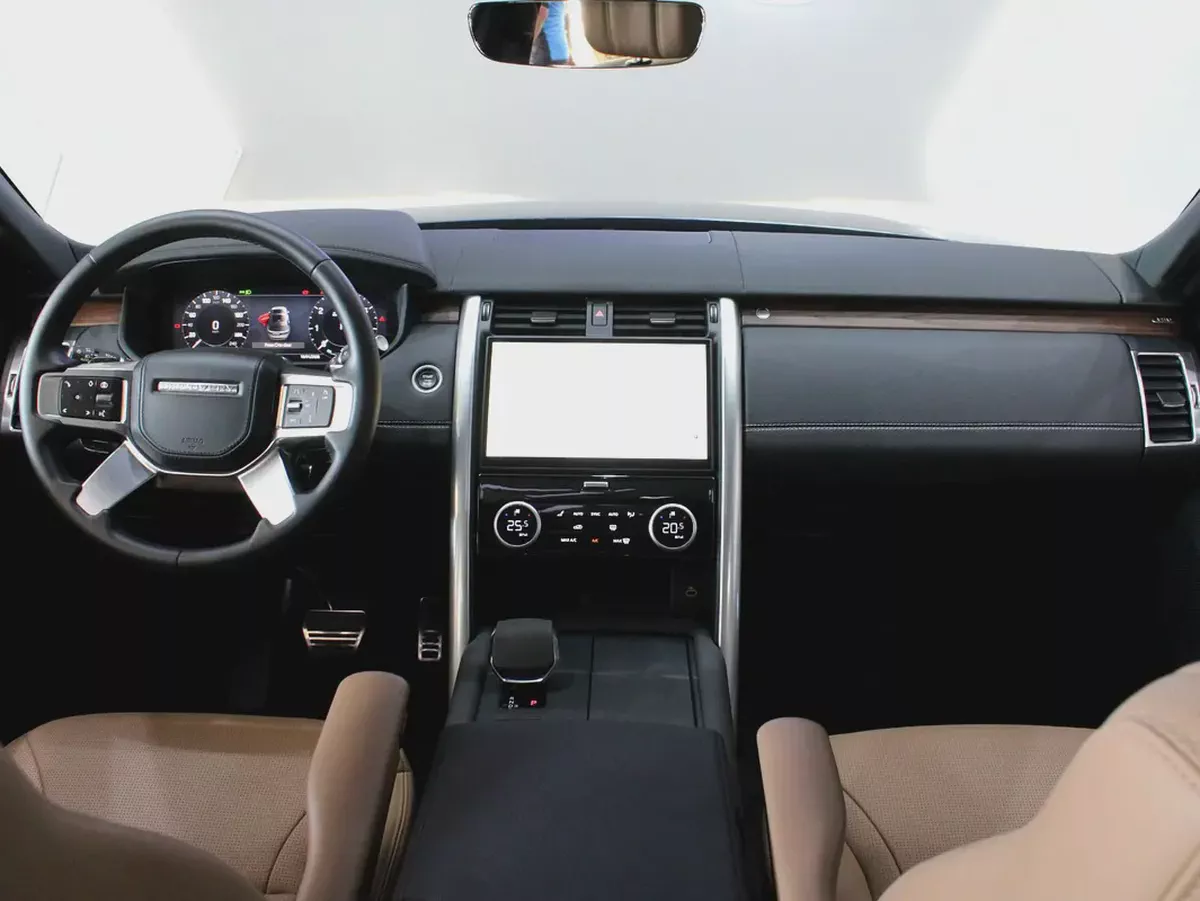 2024 - Land Rover Discovery R-Dynamic HSE for 239,000.00 AED-13-13