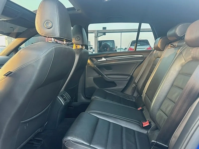 2016 Volkswagen Golf R - مواصفات خليجية بحالة جيدة-9