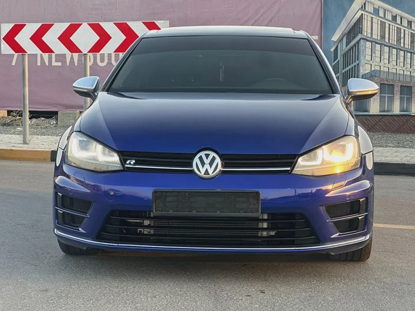 2016 Volkswagen Golf R - مواصفات خليجية بحالة جيدة