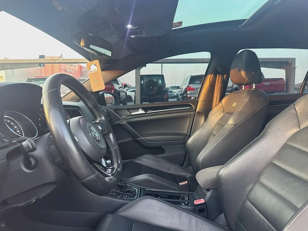 2016 Volkswagen Golf R - مواصفات خليجية بحالة جيدة