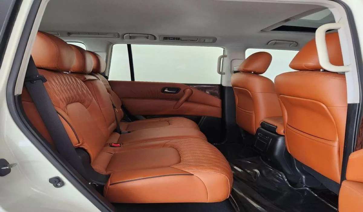 Nissan Patrol SE T2 LEATHER V8 5.6L-8CYL EXCELLENT CONDITION- SUNROOF - LEATHER INTERIOR-8-0
