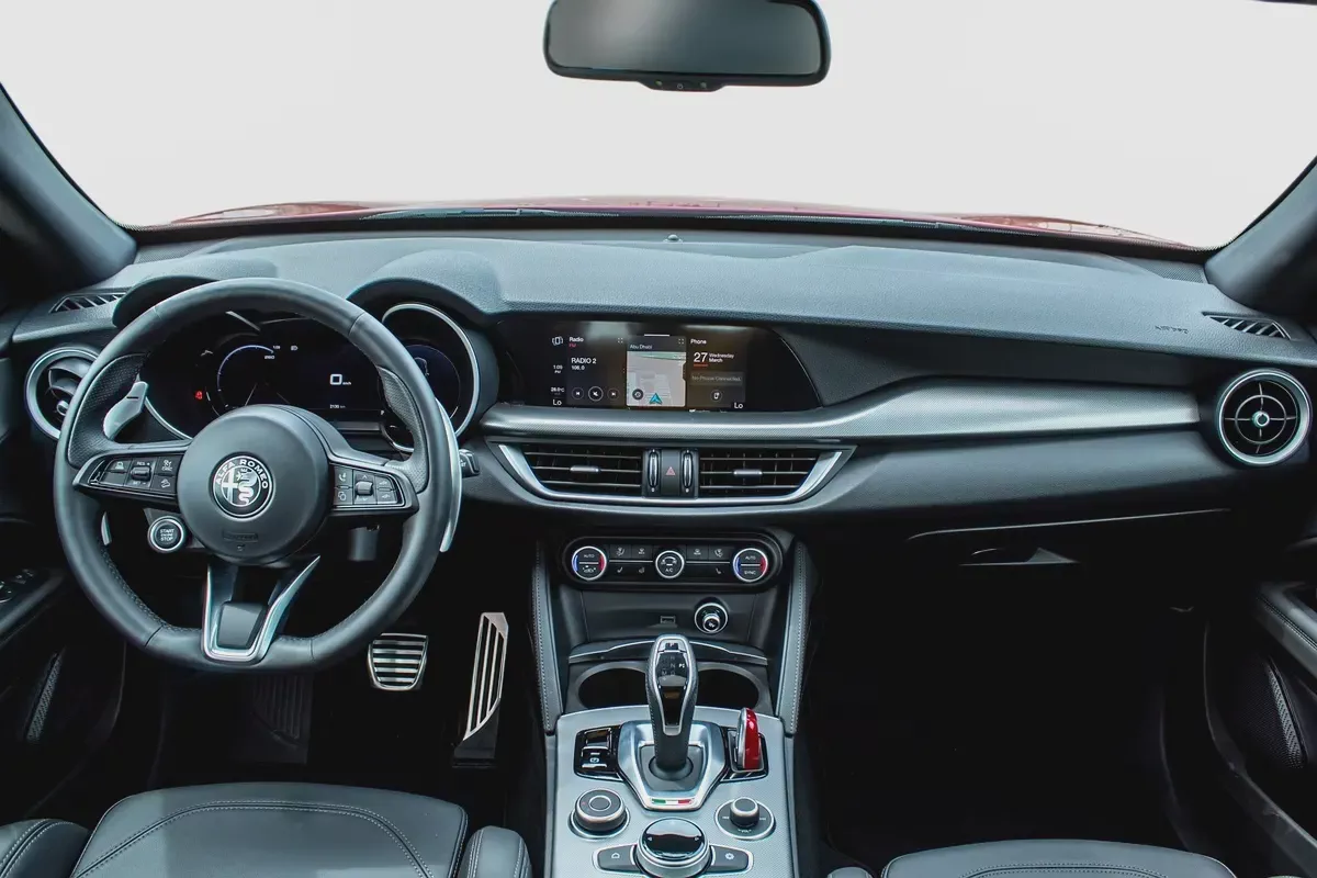 AED 2,605 / Month | Alfa Romeo | Stelvio Veloce MCA | 2024 | Gargash Warranty and Service-8-8