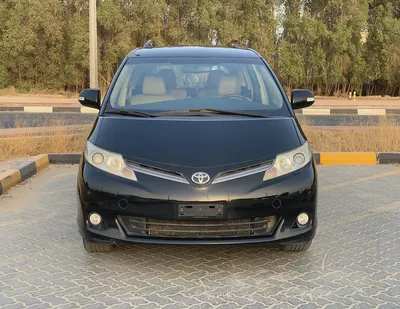 Toyota Previa SE | Model 2017 | GCC Specs | 7 seater-1