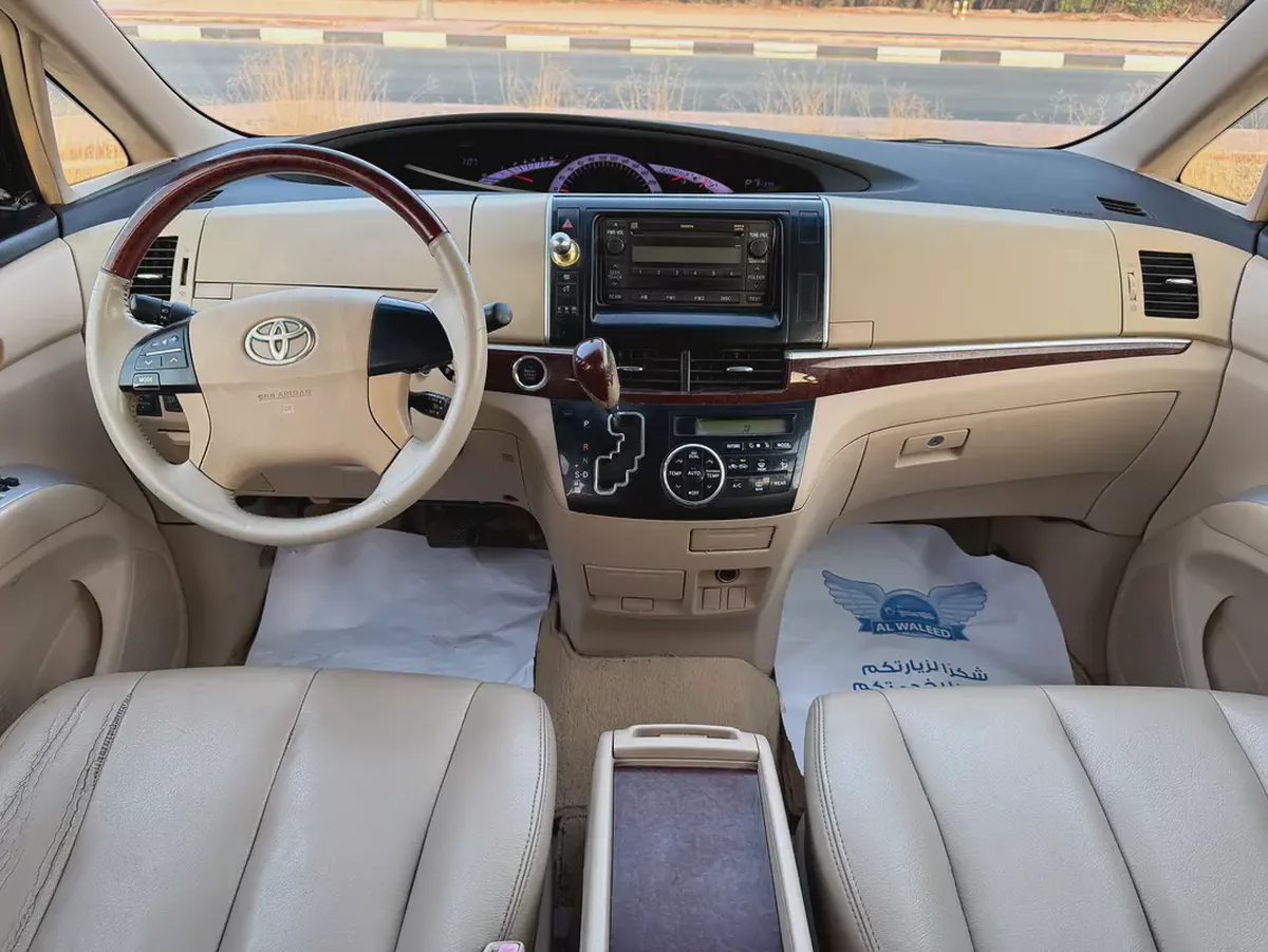 Toyota Previa SE | Model 2017 | GCC Specs | 7 seater-6-6
