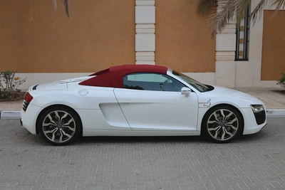 (2016) AUDI- R8 SPYDER -45000KM-GCC SPECS- PERFECT CONDITION-4