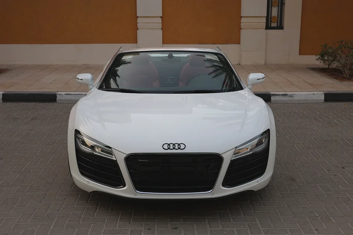 (2016) AUDI- R8 SPYDER -45000KM-GCC SPECS- PERFECT CONDITION-6-6