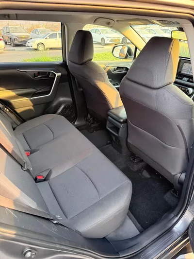 Toyota RAV4 LE 2019 RAV4-14
