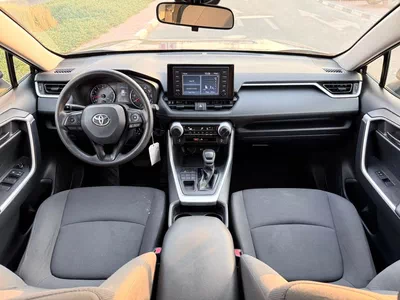 Toyota RAV4 LE 2019 RAV4-4