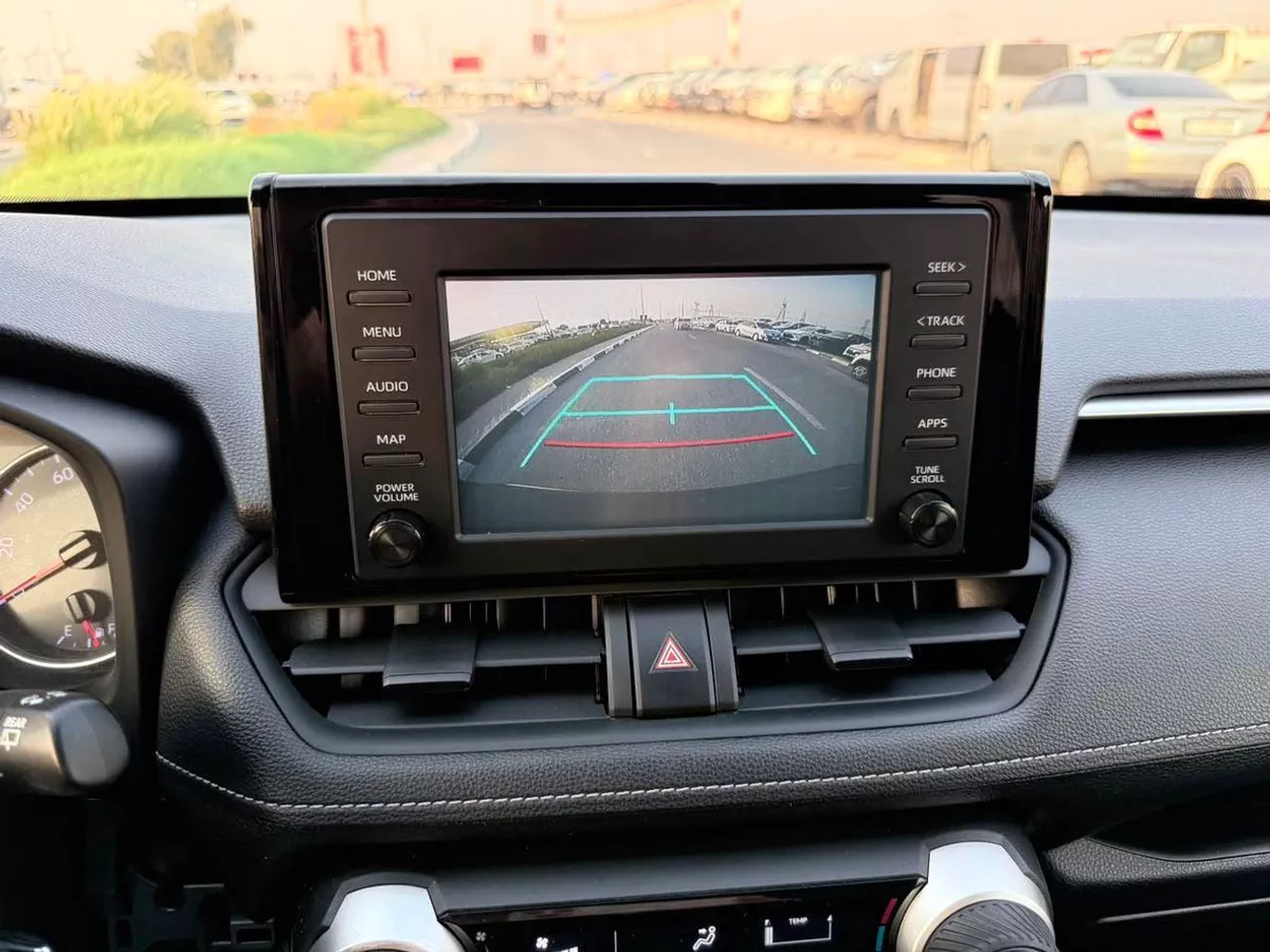Toyota RAV4 LE 2019 RAV4-9-0
