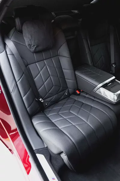 BMW 740i M Sport Individual – 2026 | GCC | Only 2,050 KM | 2 Years Warranty | AED 444,000-11