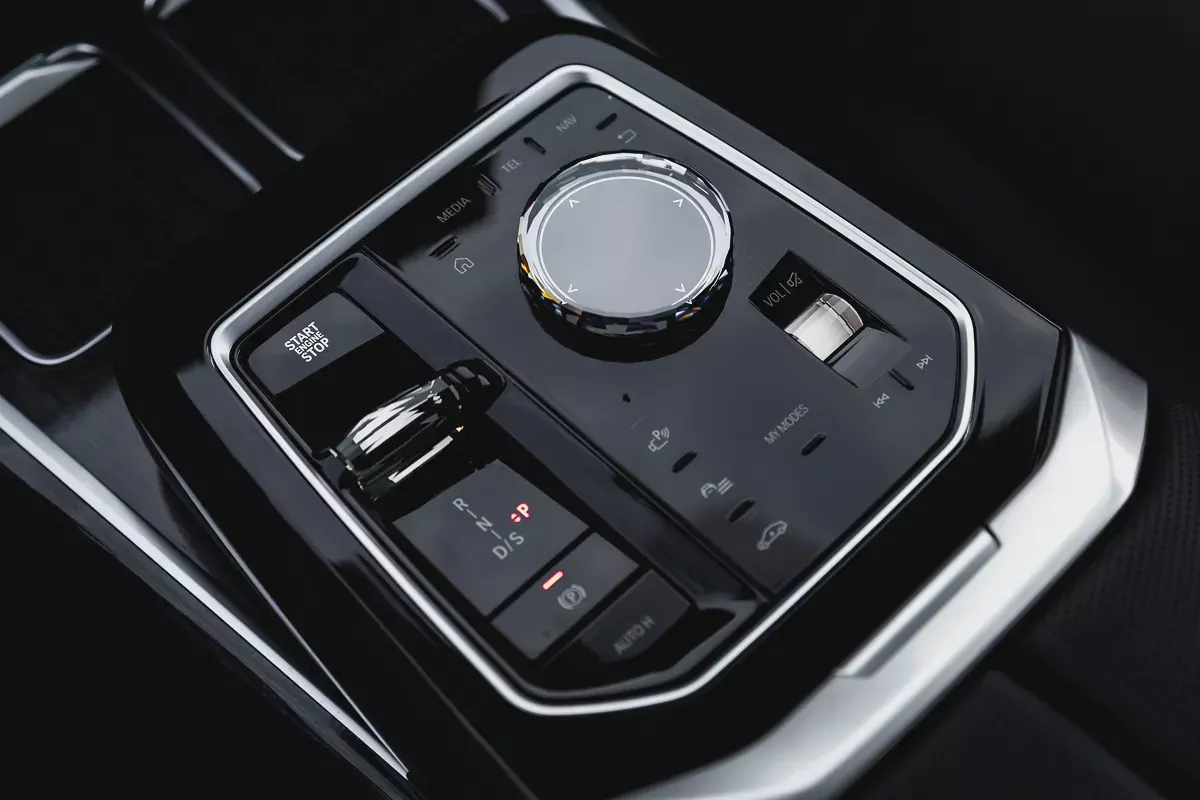 BMW 740i M Sport Individual – 2026 | GCC | Only 2,050 KM | 2 Years Warranty | AED 444,000-9-9