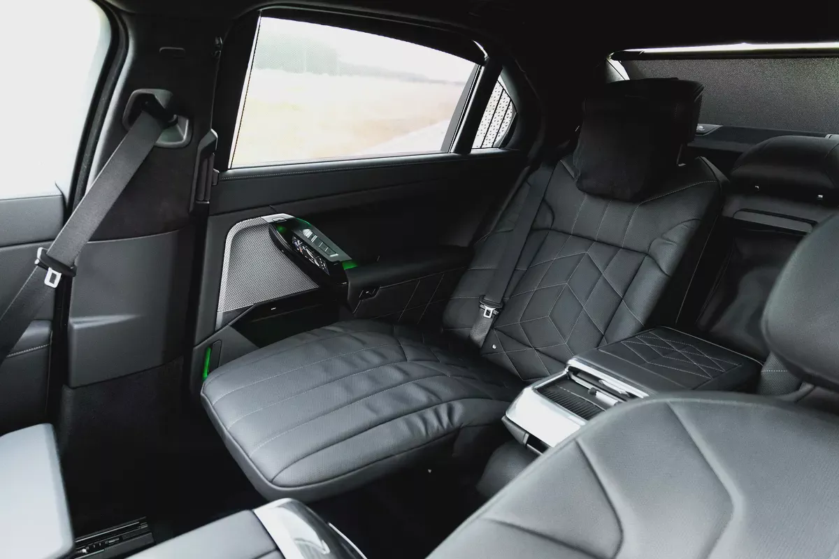 BMW 740i M Sport Individual – 2026 | GCC | Only 2,050 KM | 2 Years Warranty | AED 444,000-15-15