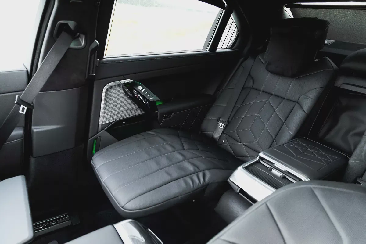 BMW 740i M Sport Individual – 2026 | GCC | Only 2,050 KM | 2 Years Warranty | AED 444,000-16-16