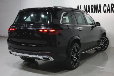Mercedes-Benz GLS 450 4MATIC 2024 - GCC Specs-2