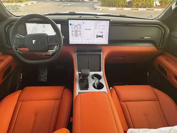 Rox01 / 7 Seats
