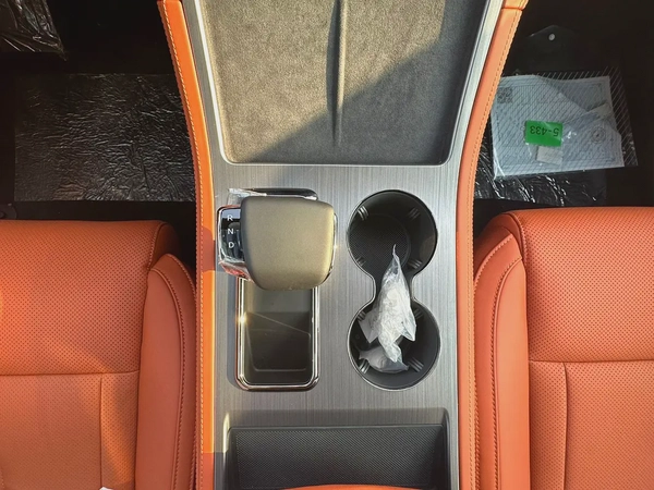 Rox01 / 7 Seats