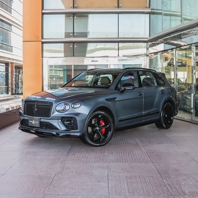 2023  BENTLEY BENTAYGA S HYBIRD  DONE  ONLY 18,000KM-0