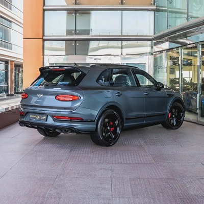 2023  BENTLEY BENTAYGA S HYBIRD  DONE  ONLY 18,000KM-1