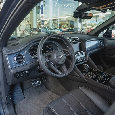2023  BENTLEY BENTAYGA S HYBIRD  DONE  ONLY 18,000KM-4