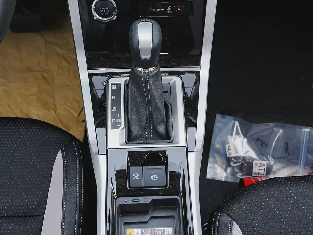 Brand New 2026 Toyota Veloz GX - GCC Specs - 7 Seater Family SUV-10-10