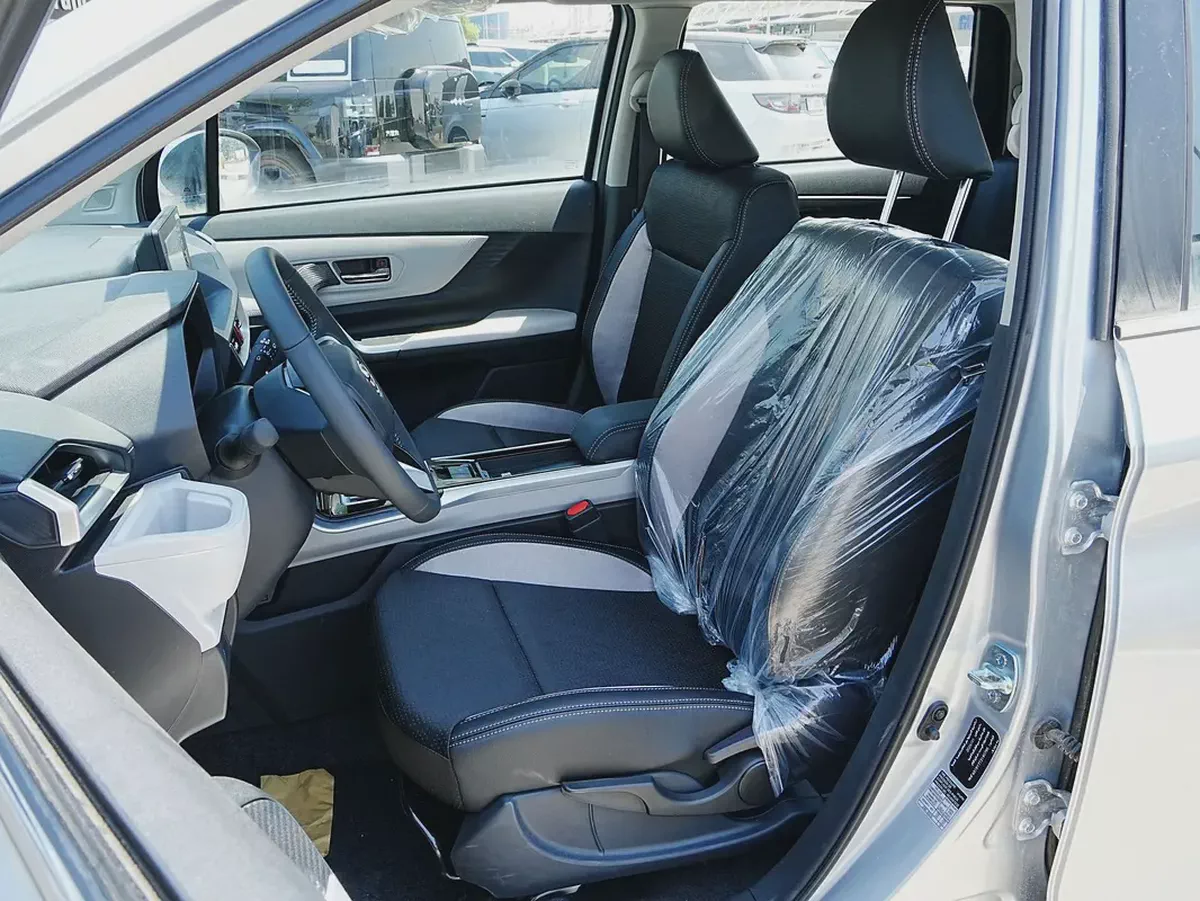 Brand New 2026 Toyota Veloz GX - GCC Specs - 7 Seater Family SUV-12-12