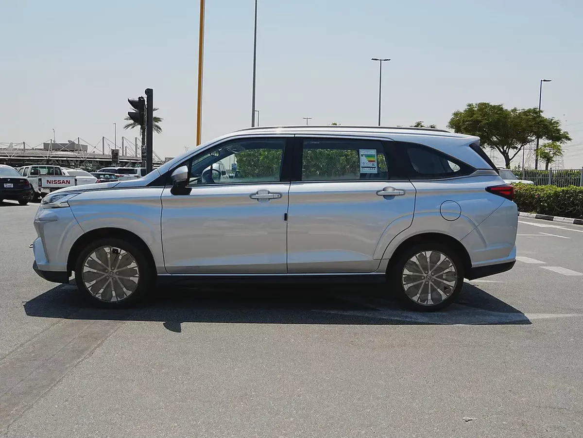 Brand New 2026 Toyota Veloz GX - GCC Specs - 7 Seater Family SUV-18-18