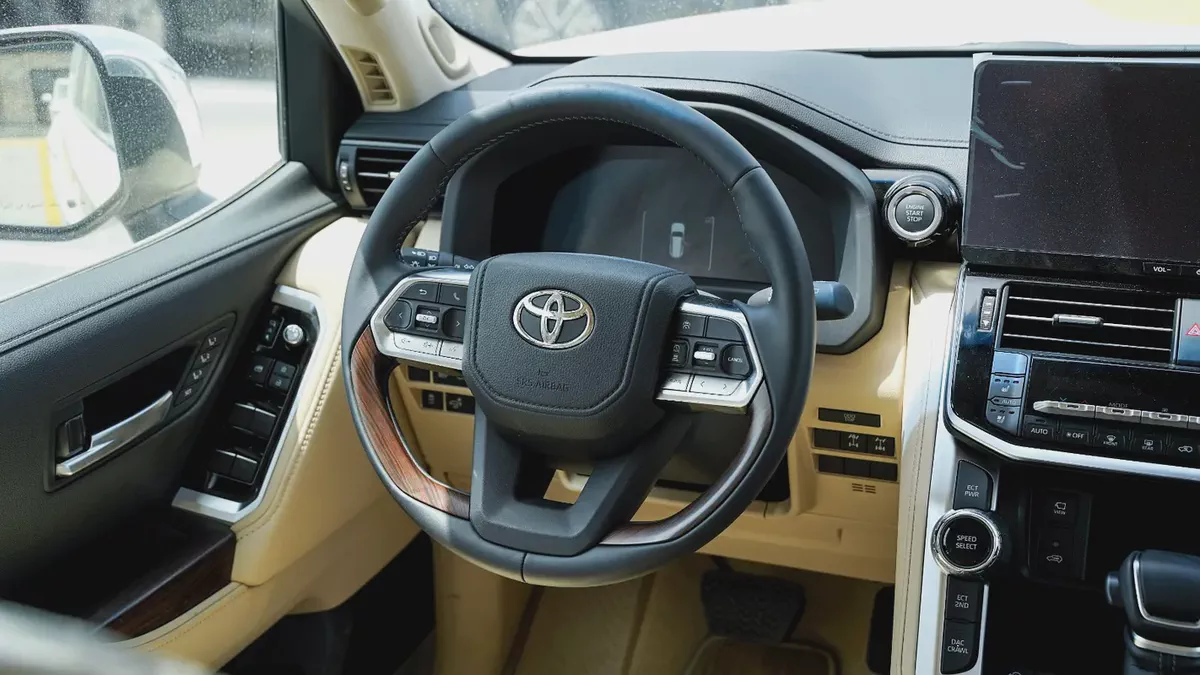 2026 Toyota Land Cruiser VXR 4.0L GCC Specs-7-7