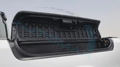 ( For Export / Car With Multigate ) 2026/2026 RAM 1500 LIMITED CREW CAB SST H.O 3.0TT GCC BRAND NEW-18