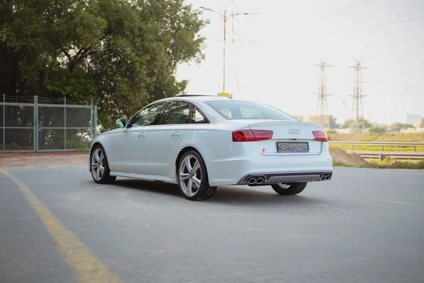 S6 4.0 TFSI QUATTRO | GCC Specs | REF#A85789
