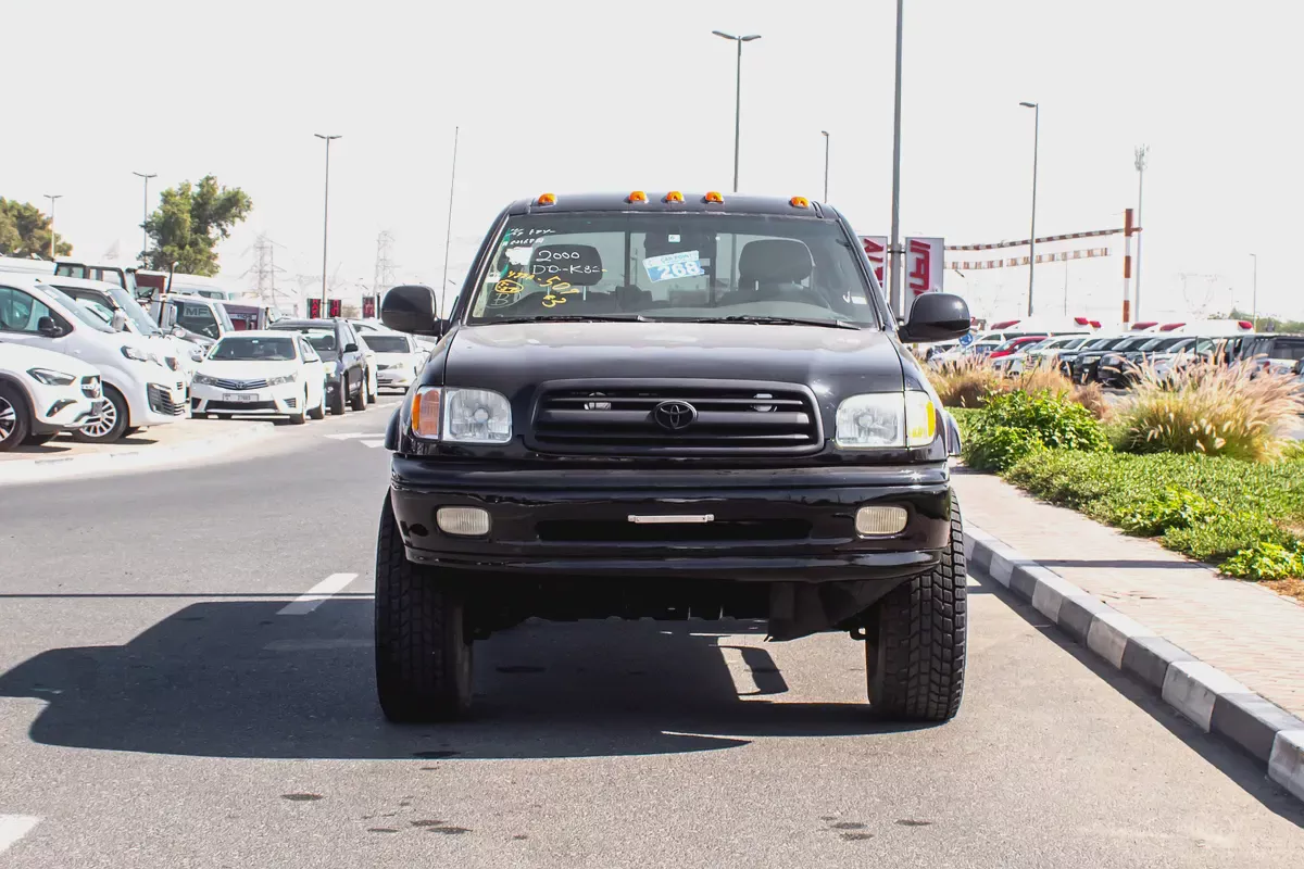 2000 - TOYOTA TUNDRA 4X4 - IMMCULATE CONDITION - ONLY 82,000 KM-2-2