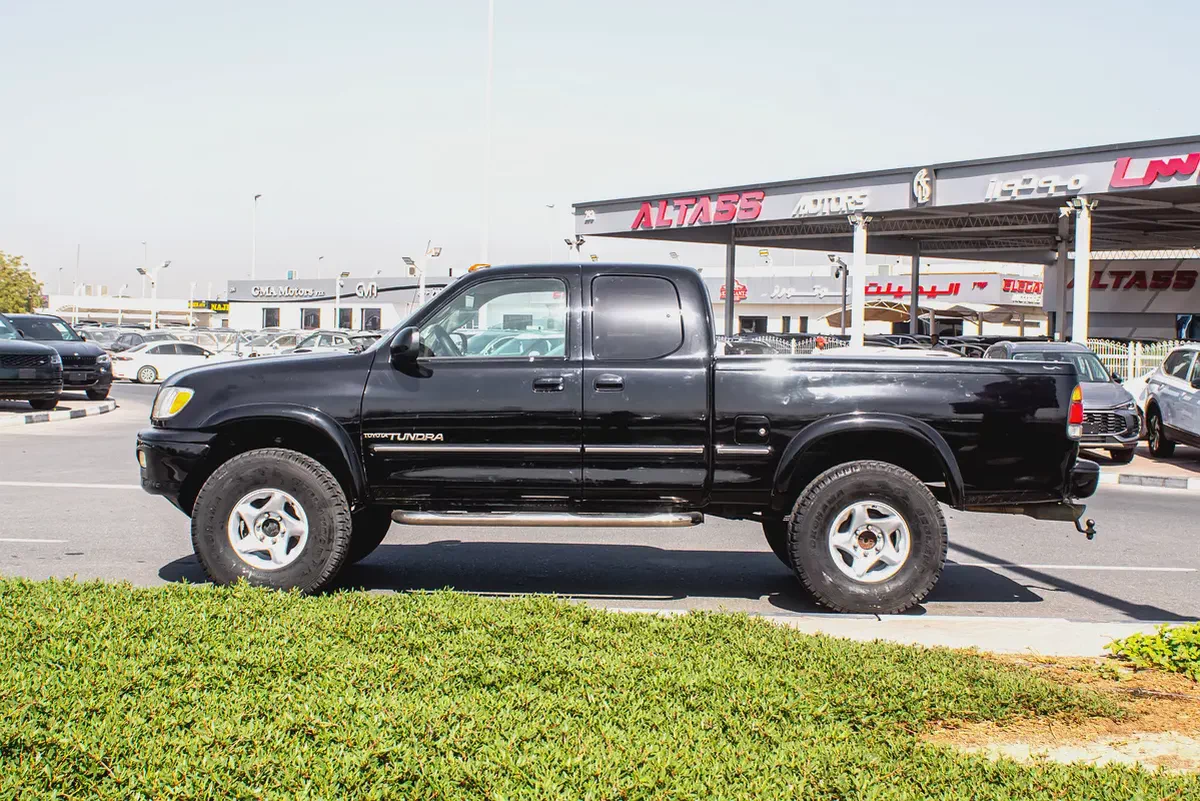 2000 - TOYOTA TUNDRA 4X4 - IMMCULATE CONDITION - ONLY 82,000 KM-3-3