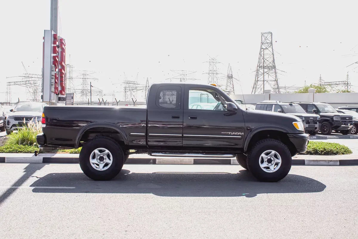 2000 - TOYOTA TUNDRA 4X4 - IMMCULATE CONDITION - ONLY 82,000 KM-4-4