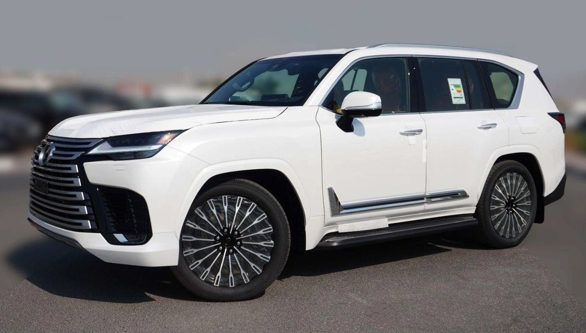 Lexus LX700h VIP