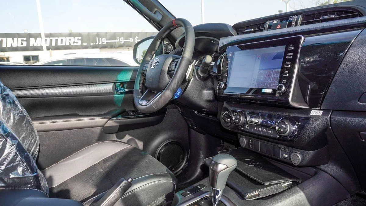 Toyota Hilux GR Sport 2.8L-14-0