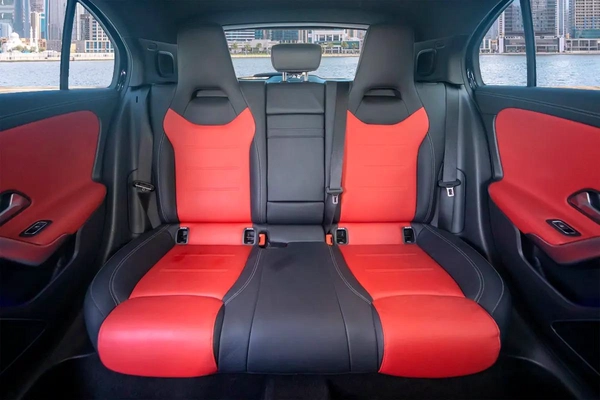3,435 P.M | 0% DownPayment | Merc Warranty+Service | 4Matic+