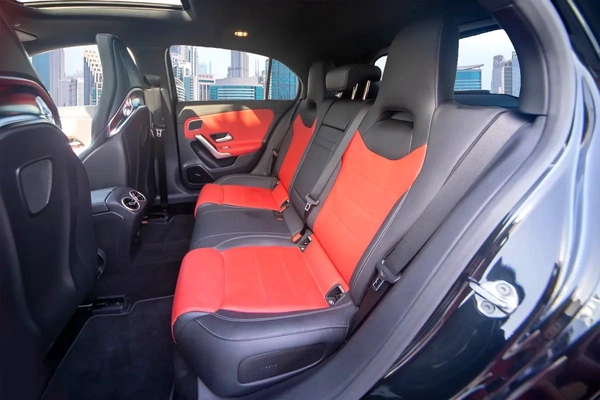 3,435 P.M | 0% DownPayment | Merc Warranty+Service | 4Matic+