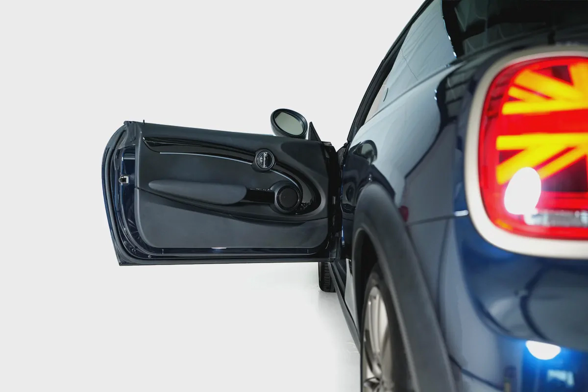 Mini Cooper S -Jubilee Edition- GCC-Mini Cooper Service History Available-Just Been Service-Special-16-16