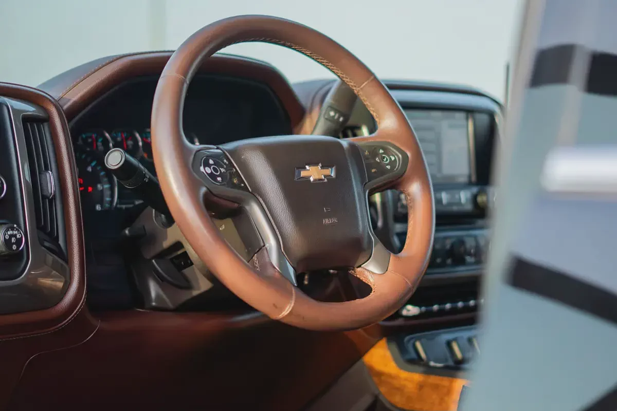 2015 Chevrolet Silverado 1500 High Country | GCC Specs-10-10