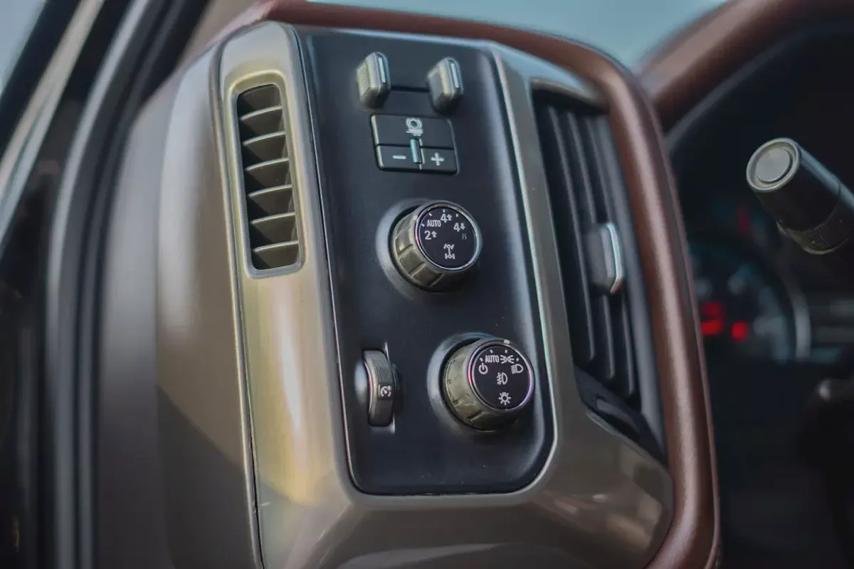 2015 Chevrolet Silverado 1500 High Country | GCC Specs-11-11