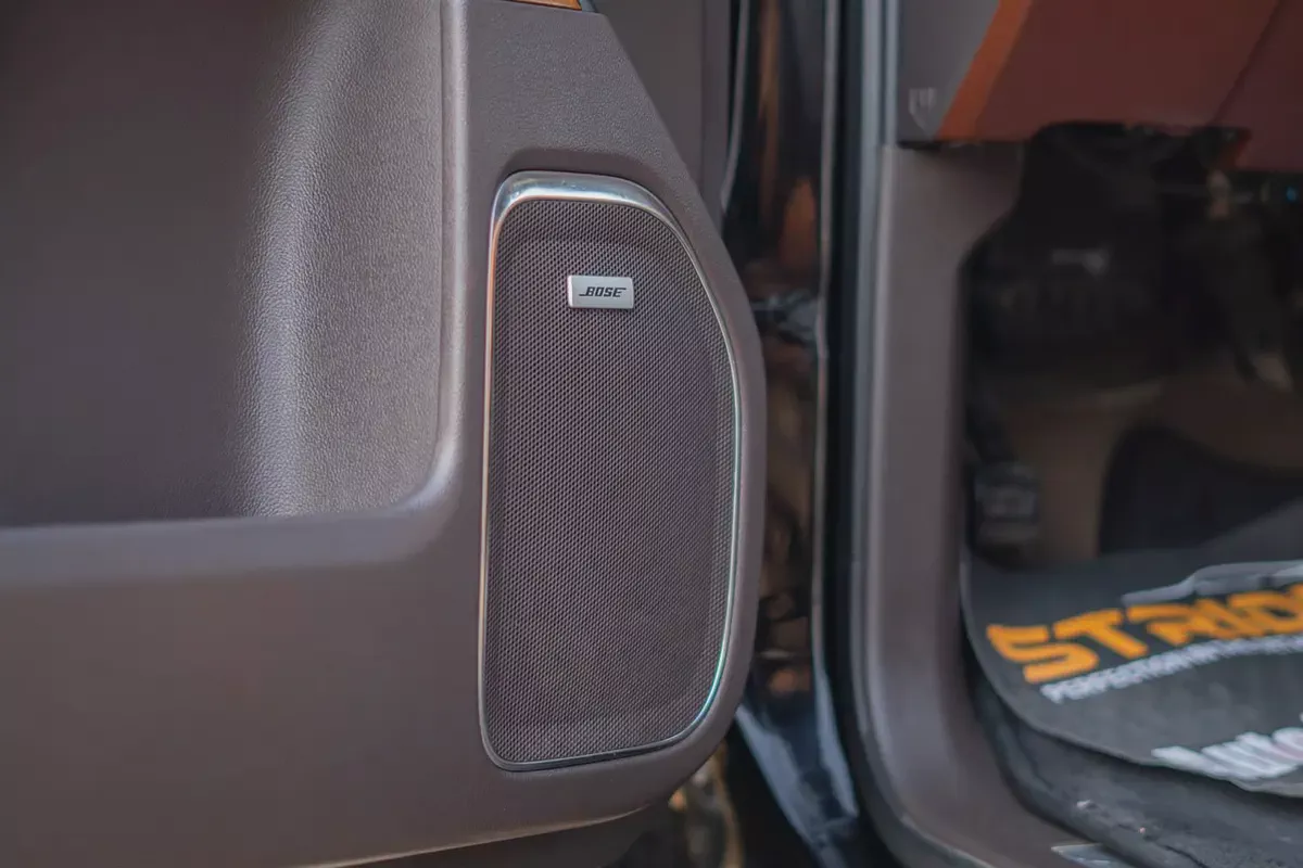 2015 Chevrolet Silverado 1500 High Country | GCC Specs-13-13