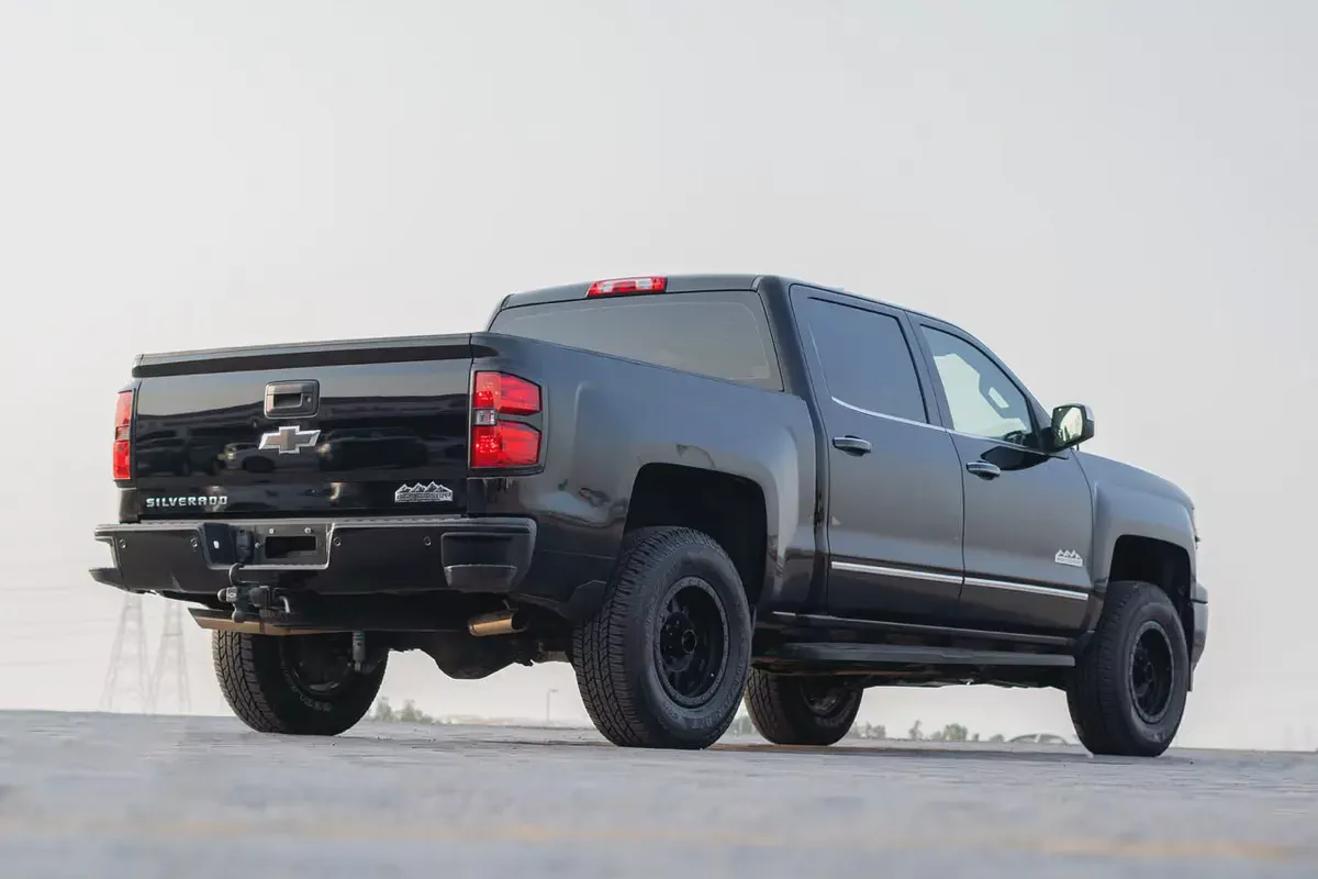 2015 Chevrolet Silverado 1500 High Country | GCC Specs-3-3